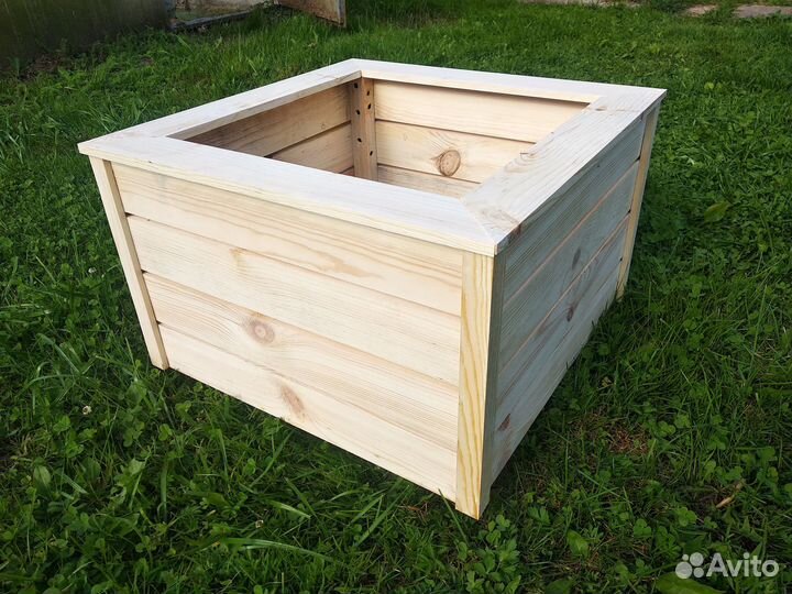 Деревянные уличные кашпо