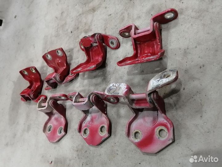 Петля двери для Kia RIO 2000-2005