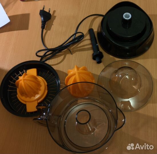 Соковыжималка для цитрусовых Scarlett SC-JE50C09