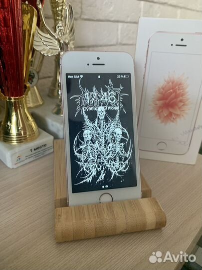 iPhone se 1st gen Rose Gold 32gb