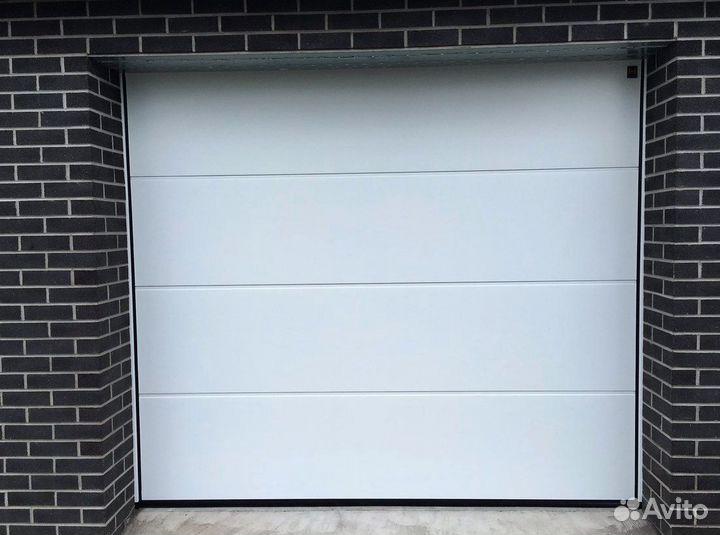 Секционные ворота