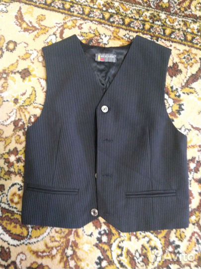 Костюм тройка