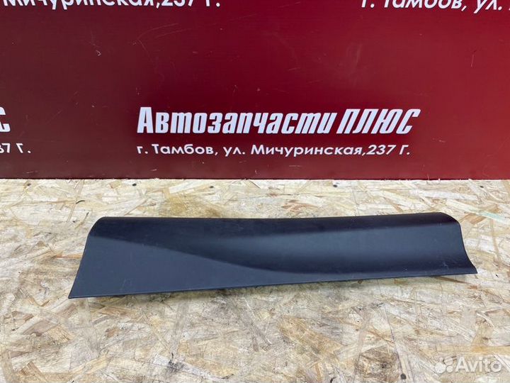 Молдинг двери задний левый Toyota Rav 4