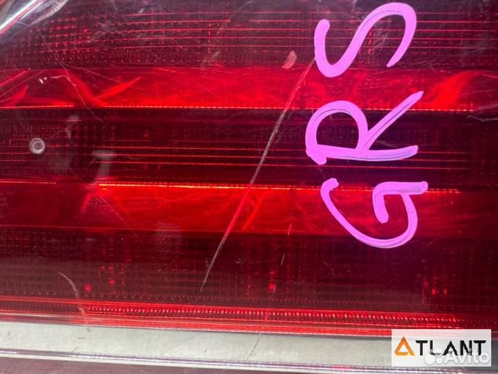 Вставка между стопов задний правый toyota crown