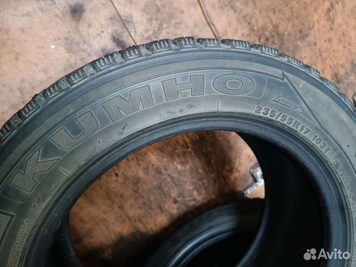 Kumho I'Zen Wis KW19 235/55 R17 103T
