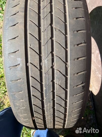 Goodyear EfficientGrip 245/45 R19 102E