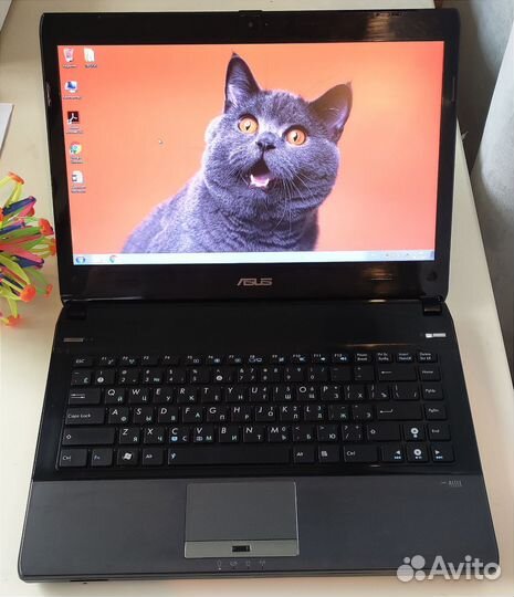 Ноутбук asus/4ядра/как новый