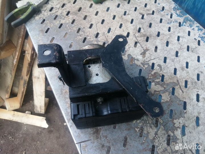 Блок ABS Mitsubishi Pajero Sport K9