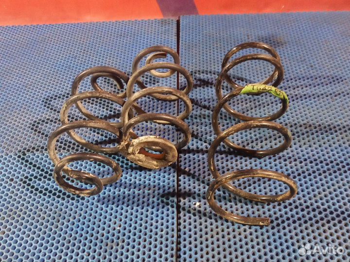 Пружины Nissan Tiida c11