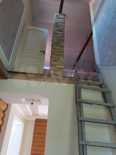 Дом 215 м² на участке 20 сот.