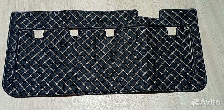 3D Коврик в багажник Toyota Prado 120