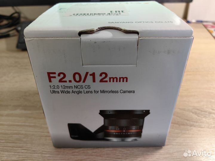 Объектив широкоугольный Samyang 12mm f/2.0 NCS CS