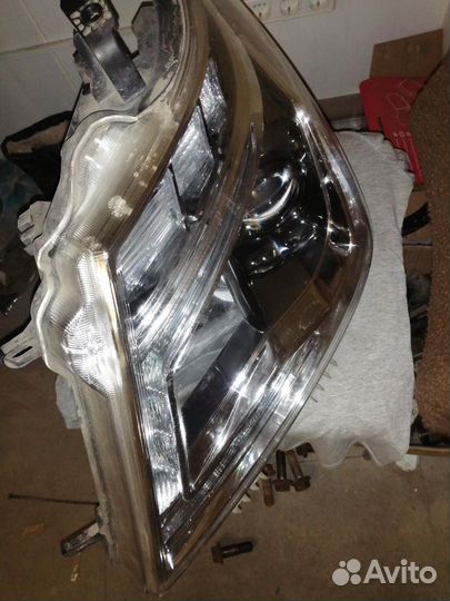 Фара левая Nissаn patrol y62