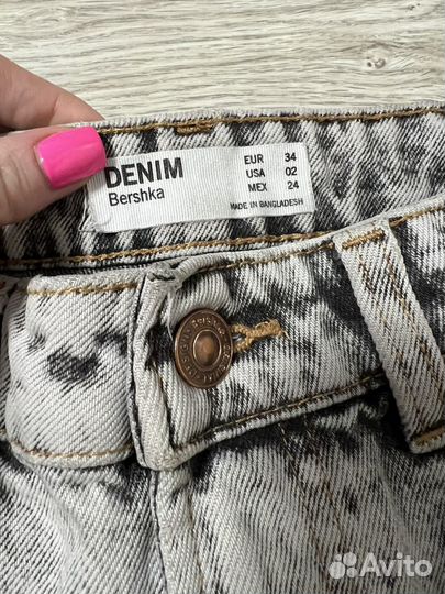 Джинсы bershka mom 34