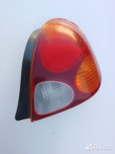 Задний фонарь Toyota Corolla ee111