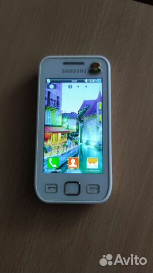 Телефон Samsung