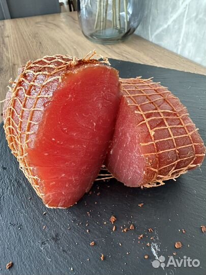 Тунец холодного копчения