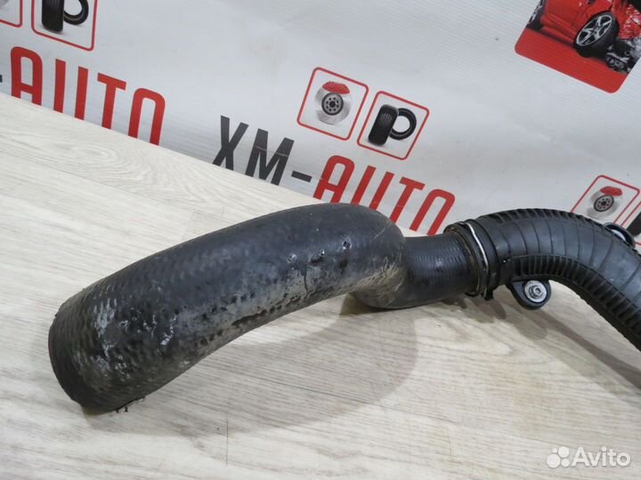 Патрубок интеркулера Audi Q3