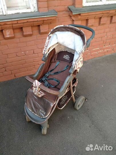 Прогулочная коляска