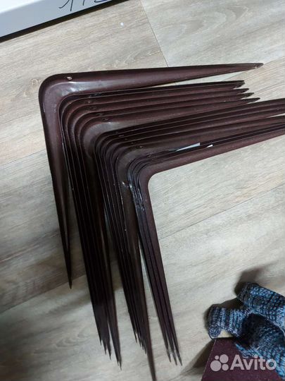 Уголок металлический