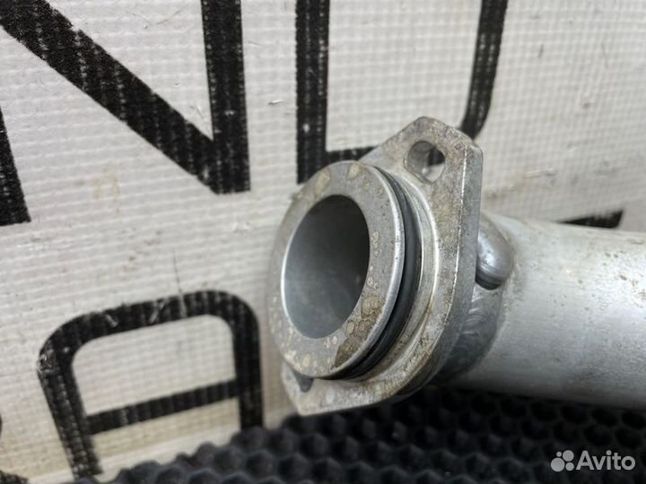 Патрубок интеркулера правый Volkswagen Touareg 7LA