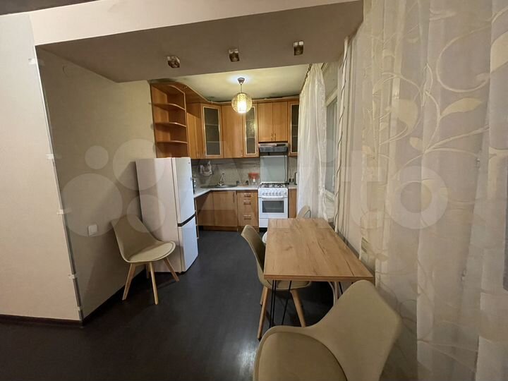 2-к. квартира, 65 м², 4/5 эт.