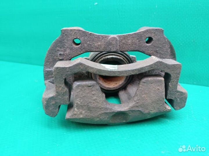 Суппорт тормозной передний правый Лада Калина 1