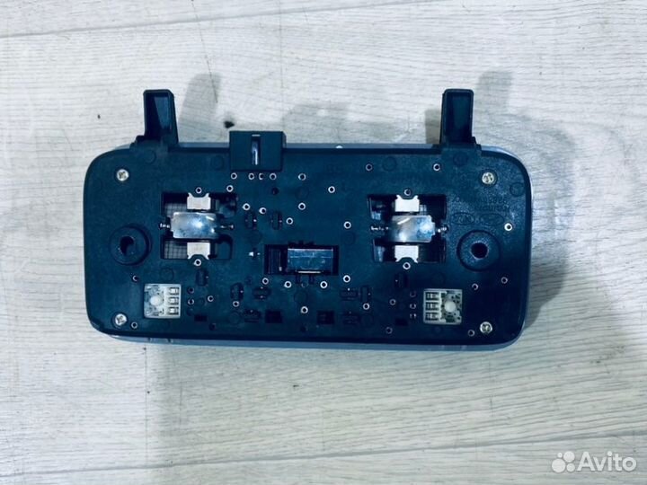 Плафон салонный Kia Rio седан 1.4 G4FA 2013