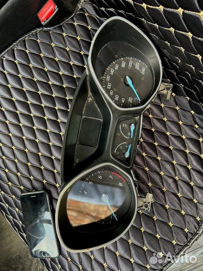 Щиток приборов на ford focus 3