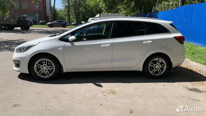 Kia Ceed 1.6 AT, 2016, 270 000 км