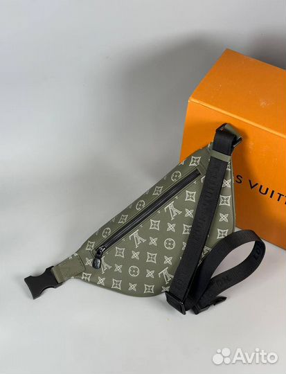 Сумка-слинг Louis Vuitton