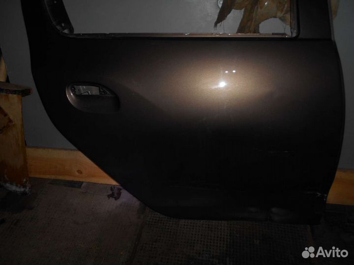 Дверь от renault logan II stepway 2020