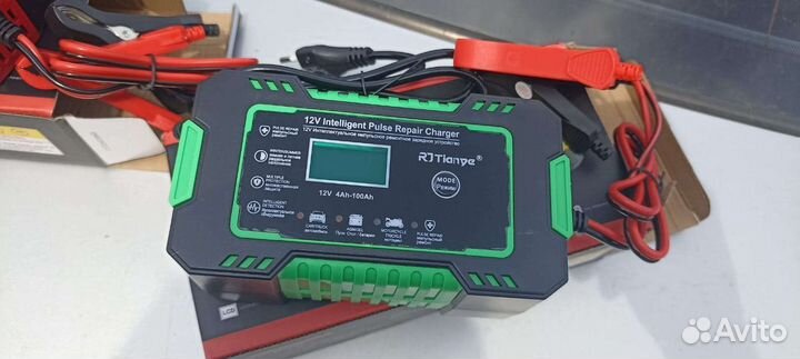 Автомобильное зарядное устройство