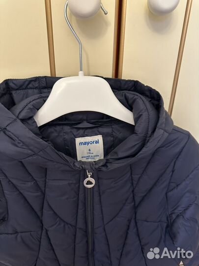 Куртка демисезонная для девочки 116 см