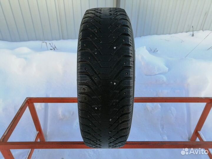 Goodyear UltraGrip 500 215/70 R16 104T