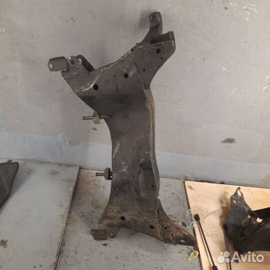 Передний Подрамник Балка Лансер 9 Аутлендер 1