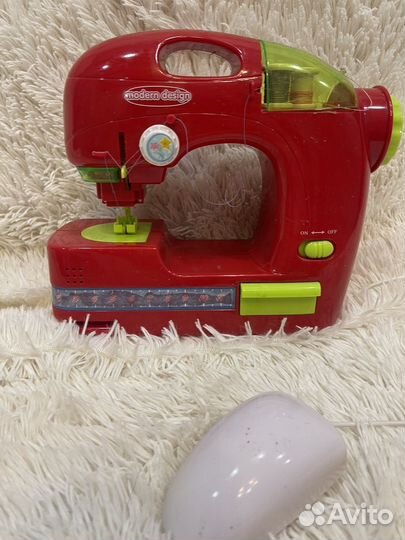 Детская швейная машинка