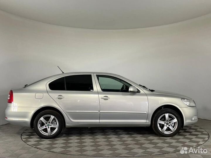 Skoda Octavia 1.6 AT, 2011, 123 000 км