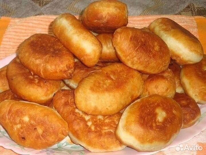 Домашние пирожки, хлеб