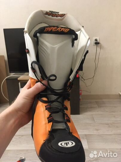 Горнолыжные ботинки