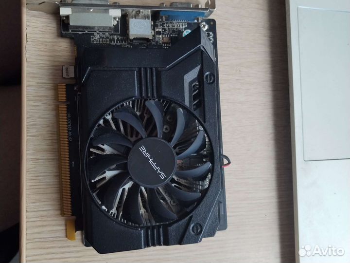 Видеокарта б/у AMD Radeon R7 250 1gb DDR5