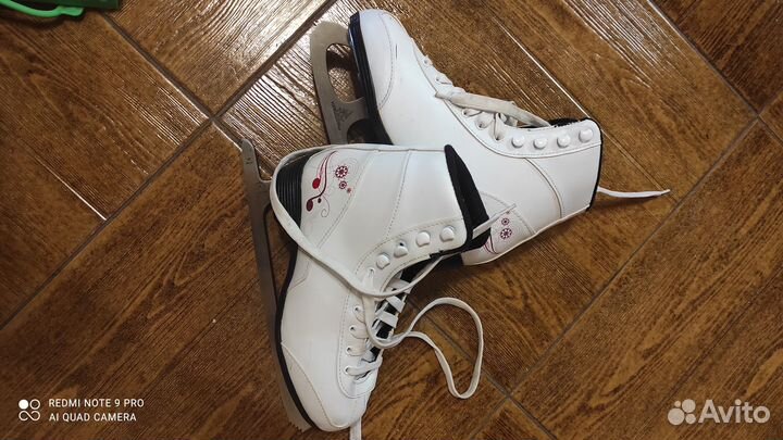 Коньки фигурные 38 размер