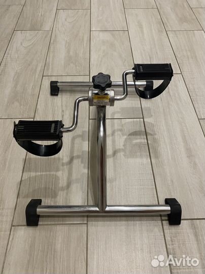 Велотренажер горизонтальный