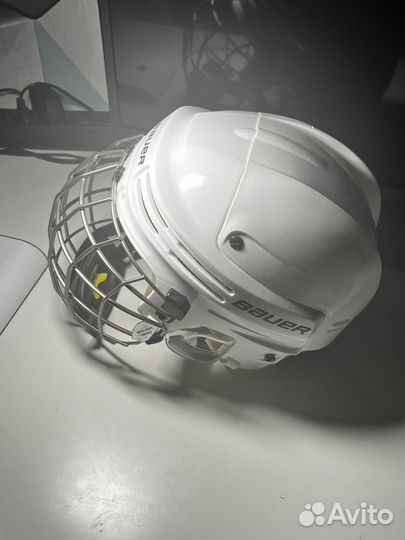 Шлем хоккейный