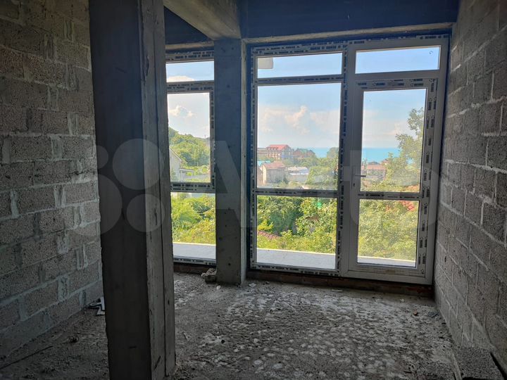 Дом 590,9 м² на участке 6,7 сот.