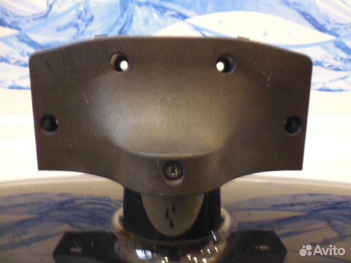 Подставка от Samsung UE32D4003BW с крепежом