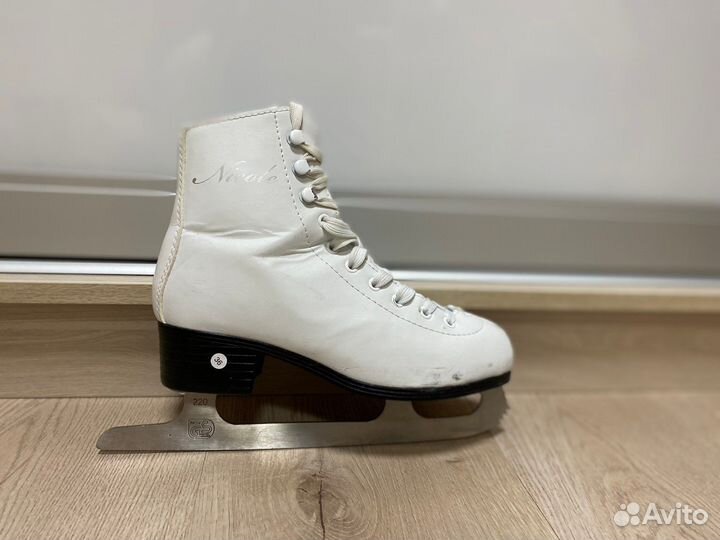 Коньки для фигурного катания