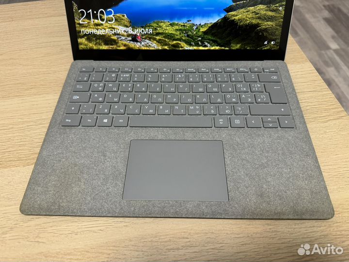 Microsoft Surface Laptop 2 (сенсорный 2к 13.5