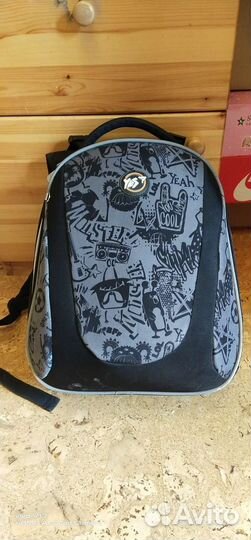 Школьный рюкзак