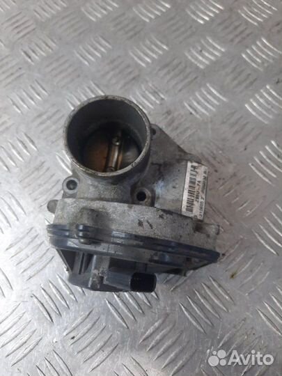 Дроссельная заслонка Ford Focus универсал 1.6 hxda